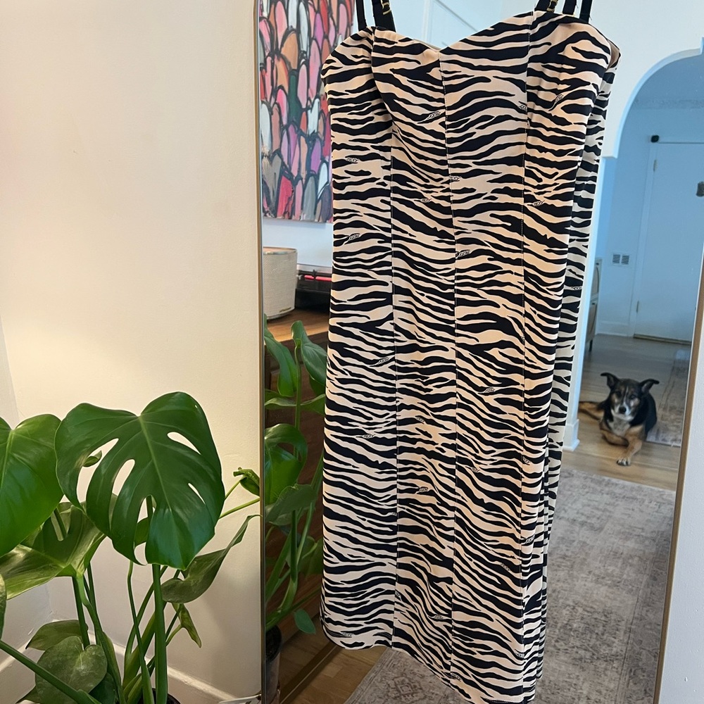 SOLD 🥰 Victoria’s Secret Y2K Zebra Bodycon Dress